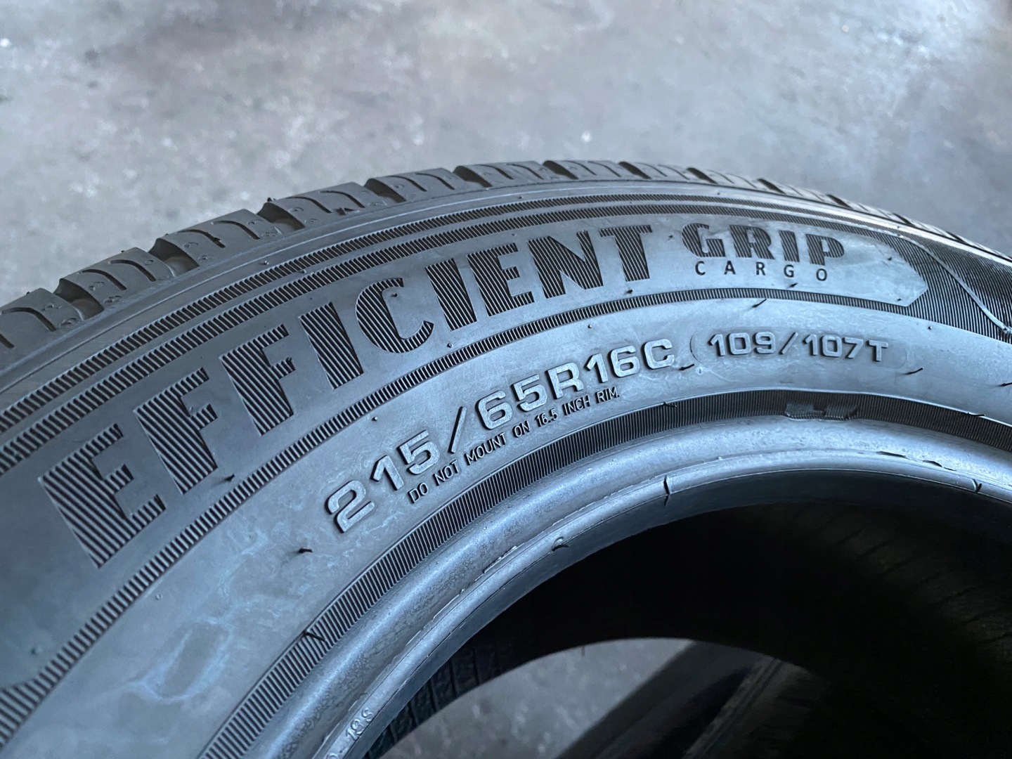 2 tyres summer 215/65R16C Goodyear EfficientGrip Cargo as new 8mm