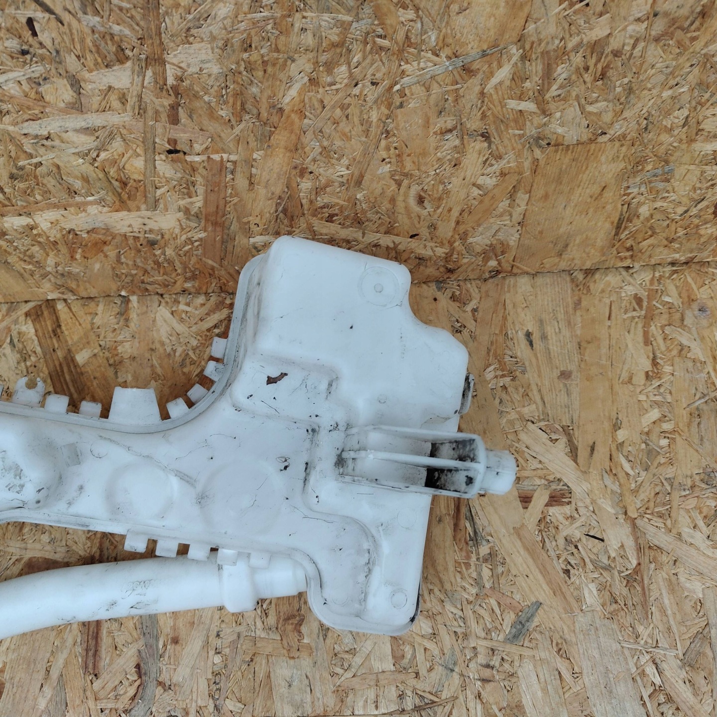 washer fluid tank Renault Clio V 289100307R