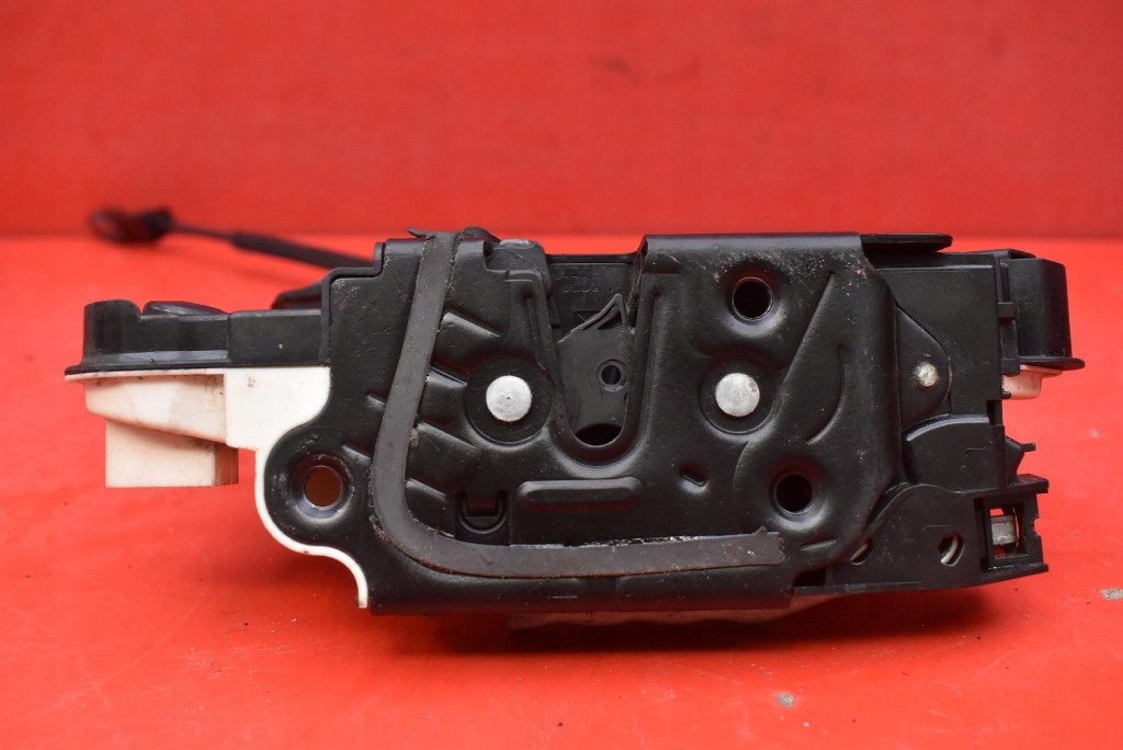 lock door left front front EU 5K1837015D VW GOLF 6 VI 5D HB 08-15
