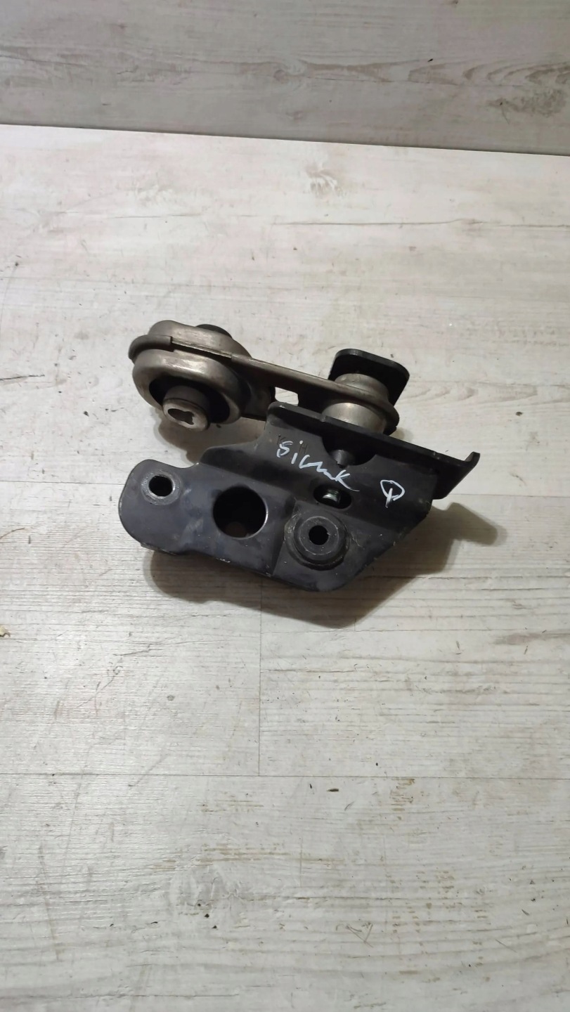 Nissan Qashqai 16r 1.5dci engine mount