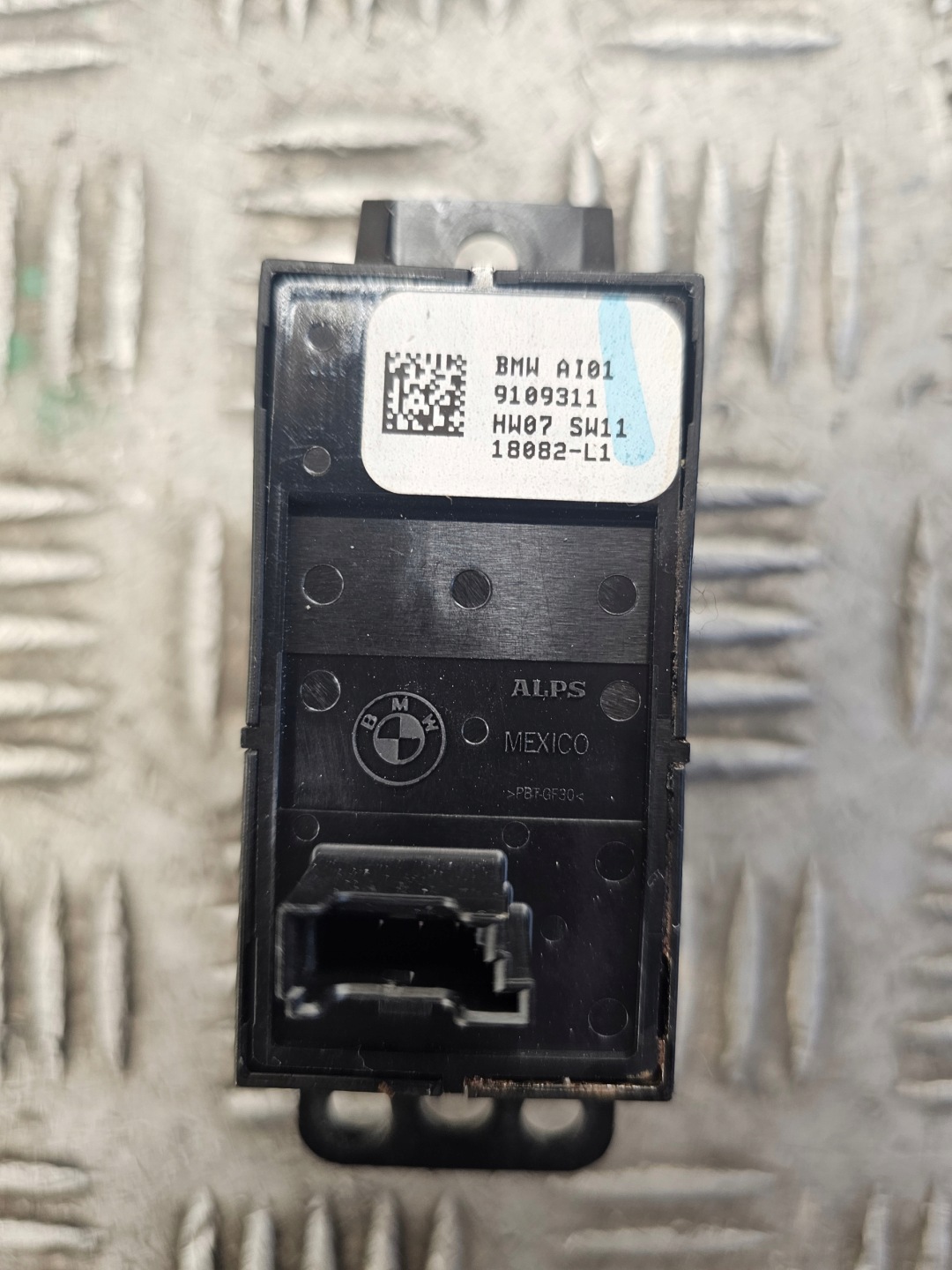 button electric brake BMW X3 G01 9109311