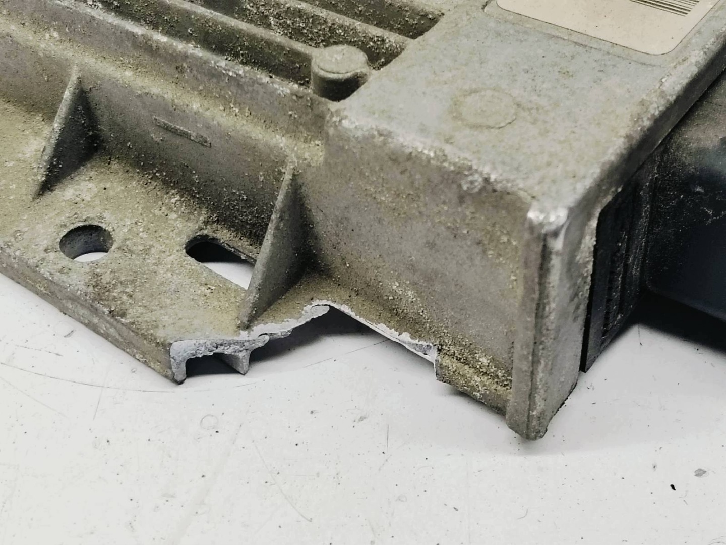 computer control unit of the engine Peugeot 206 1.4 B 9644235680