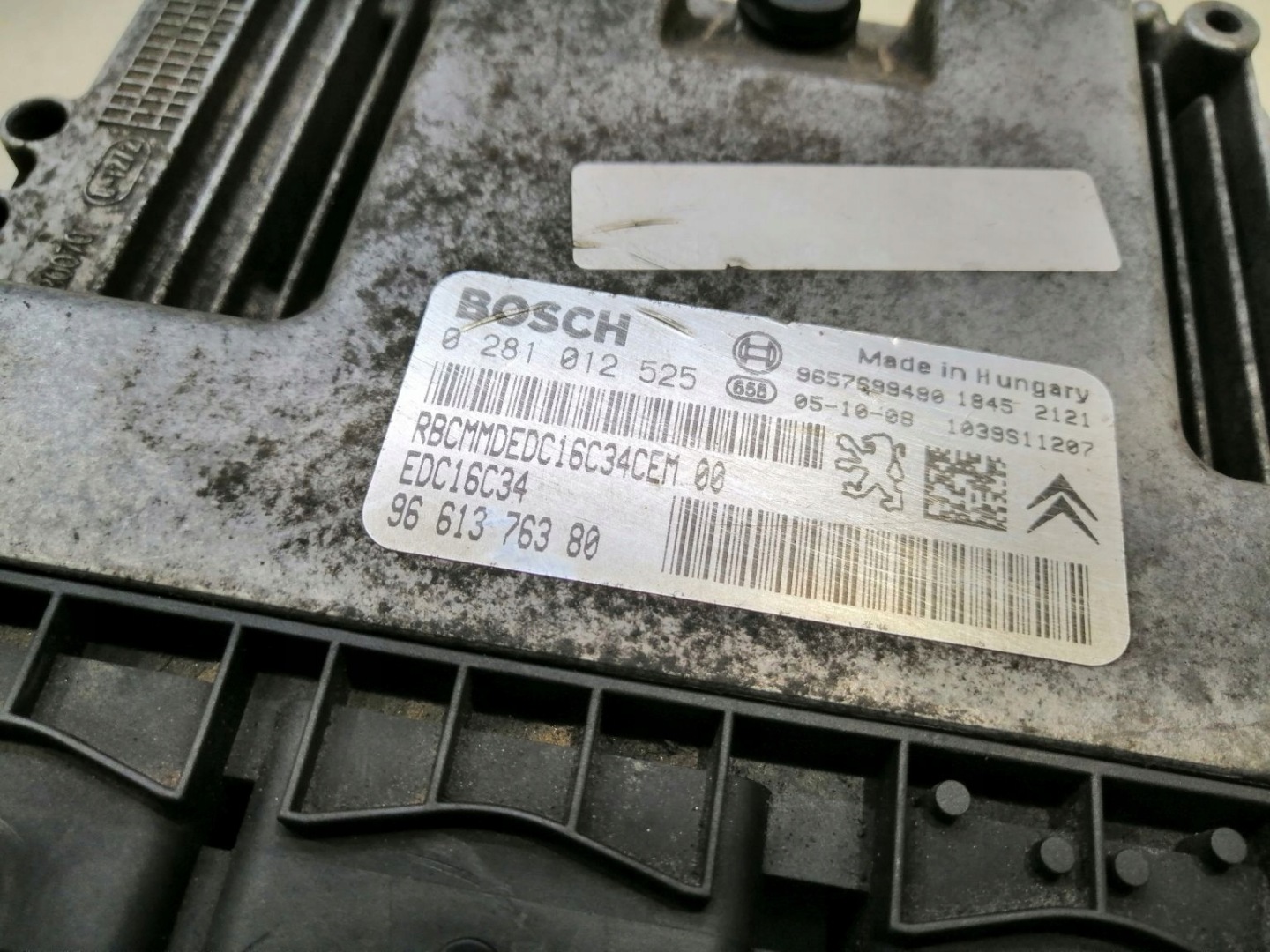 control unit of the engine PEUGEOT 206 1.4 HDI 0281012525