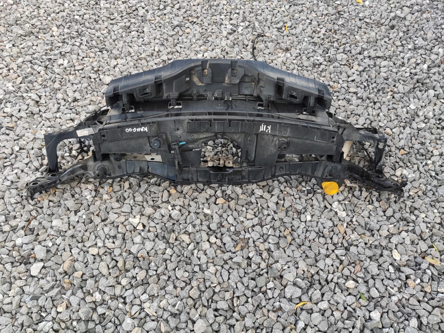 support panel for radiators pillar iron RENAULT KANGOO III LIFT 2014-19 8201130847