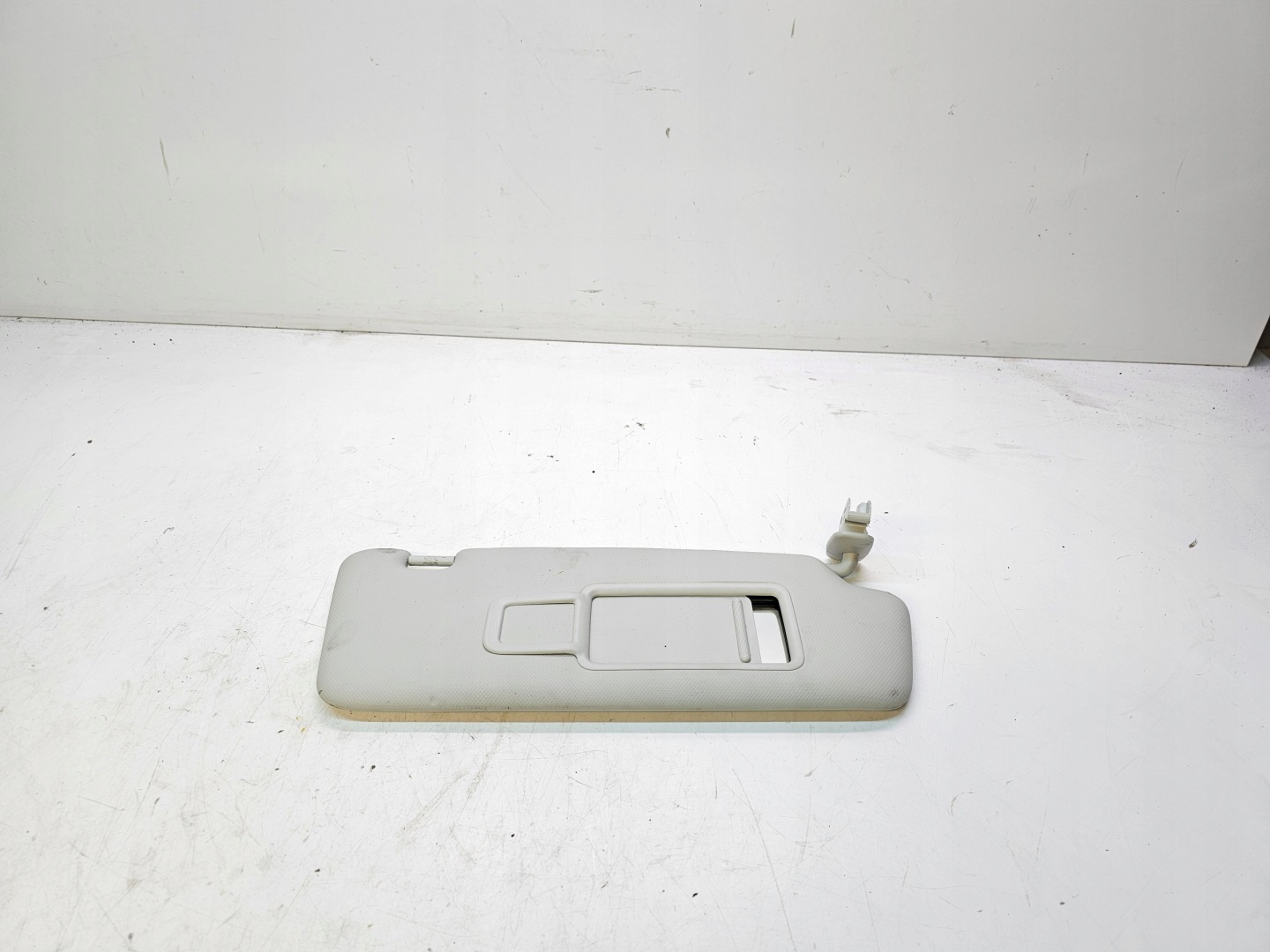 BLENDE ABDECKUNG PRZECIWSLONECZNA RECHTS AUDI A4 B8 8K0857552AE 8S0