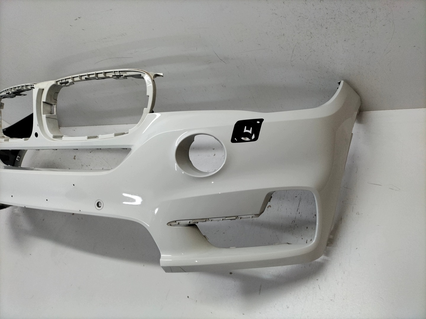 front bumper front BMW X5 F15 13-18 wersja below washers , below 4x PDC