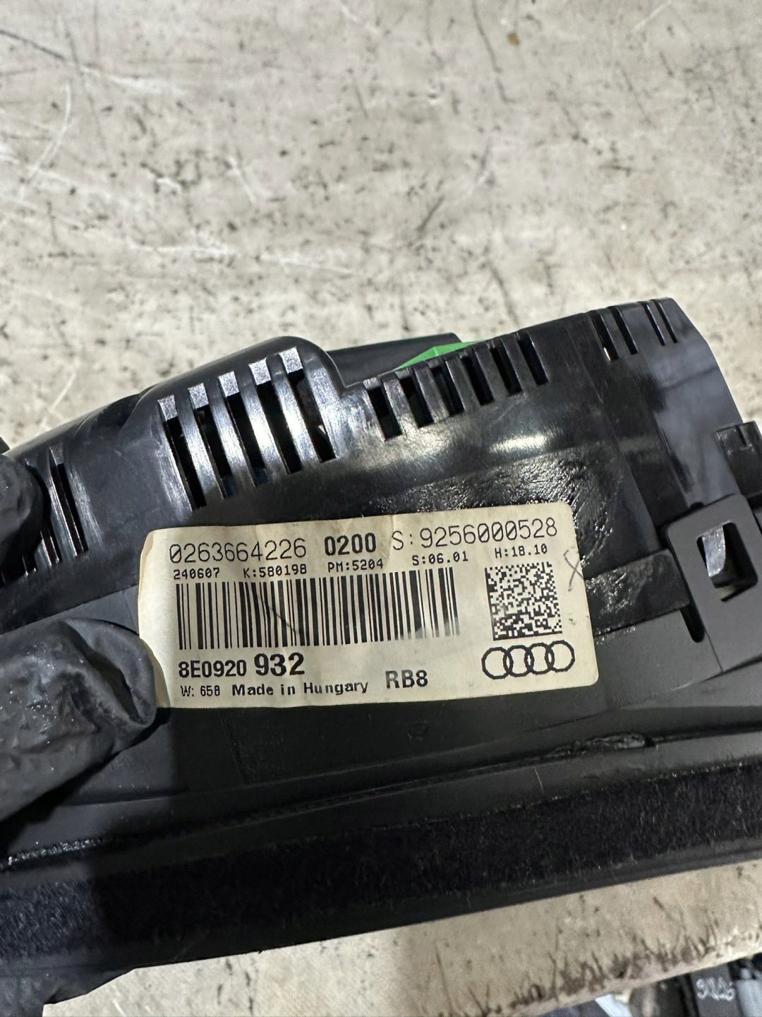 dials AUDI A4 B7 2.0TDI 0263664226