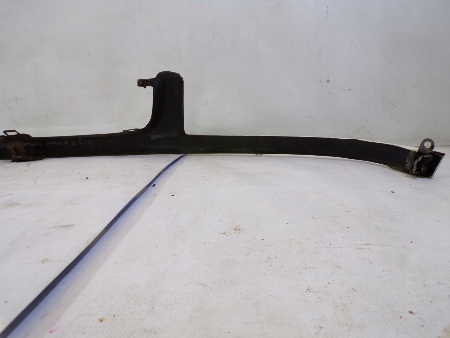 LISTAWA below LAMPAMI VOLKSWAGEN PASSAT B4