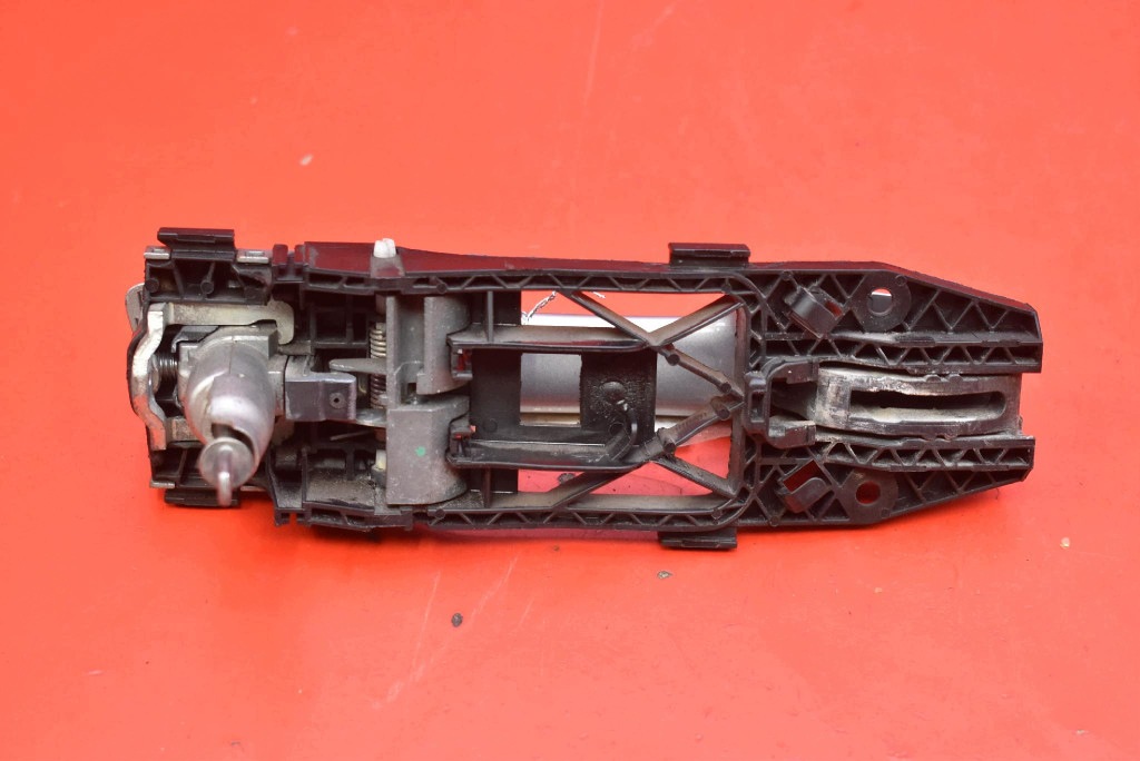 handle left front front LF8H 5N0837885H SKODA SUPERB 2 II 08-13