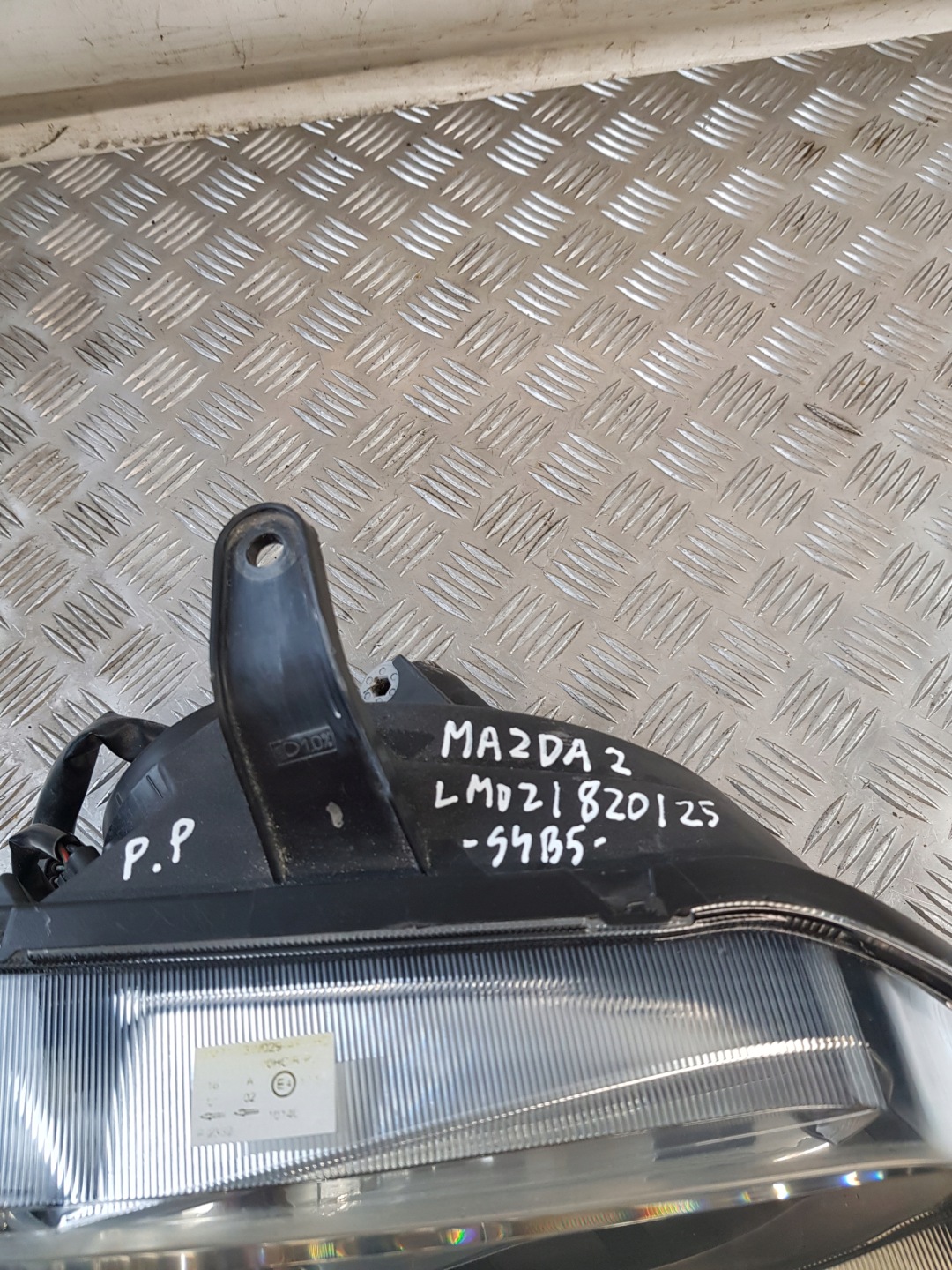 light right front 3M71-13W029-AF MAZDA 2 03R- EUROPA