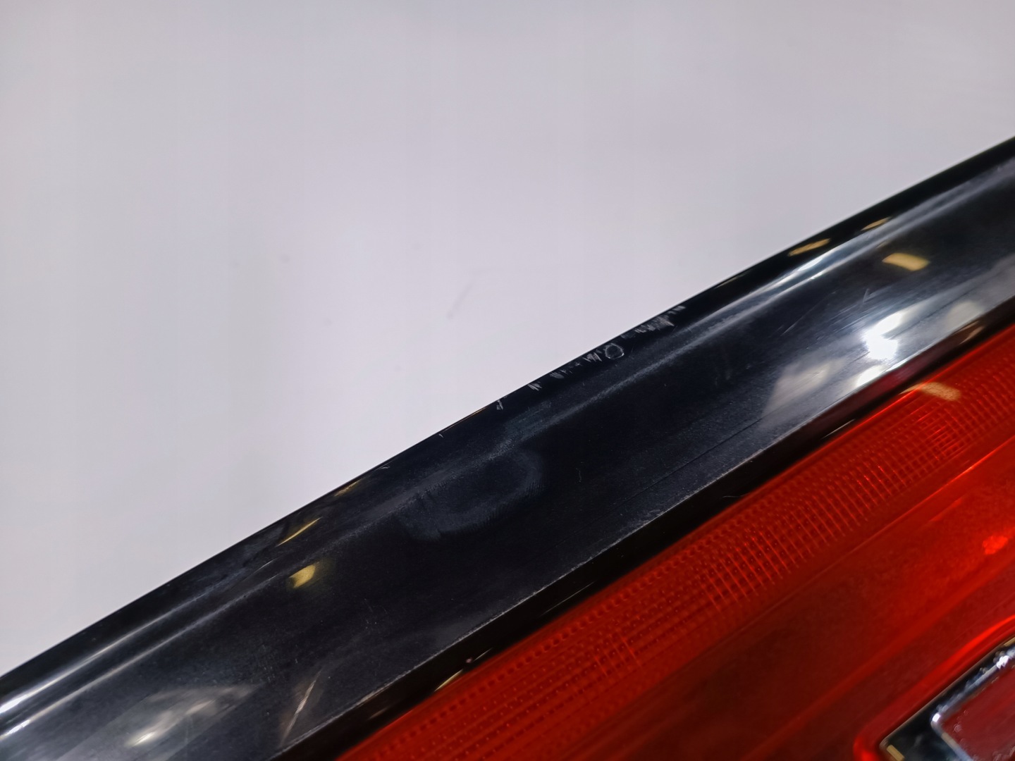 light cap bonnet rear part Dodge Charger 2011-2014