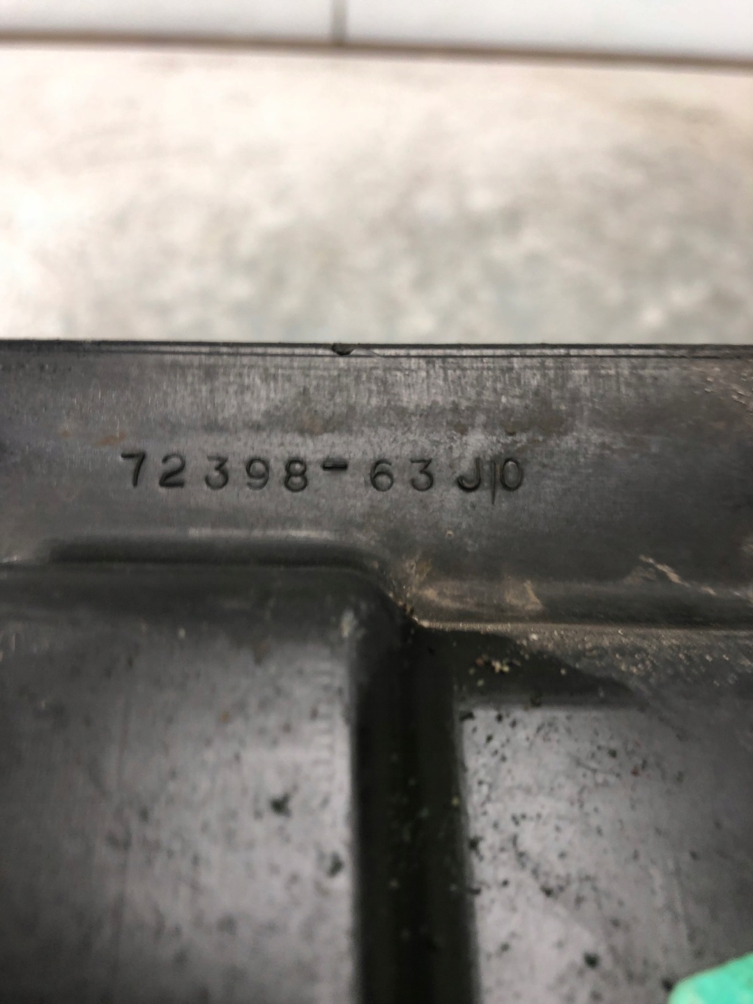 luftansaugkanal SUZUKI SWIFT MK6 72398-63J0