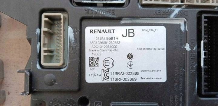 running board STARTOWY RENAULT CAPTUR II 1.6 E-TECH as new Z AUT POWYSTAWOWYCH