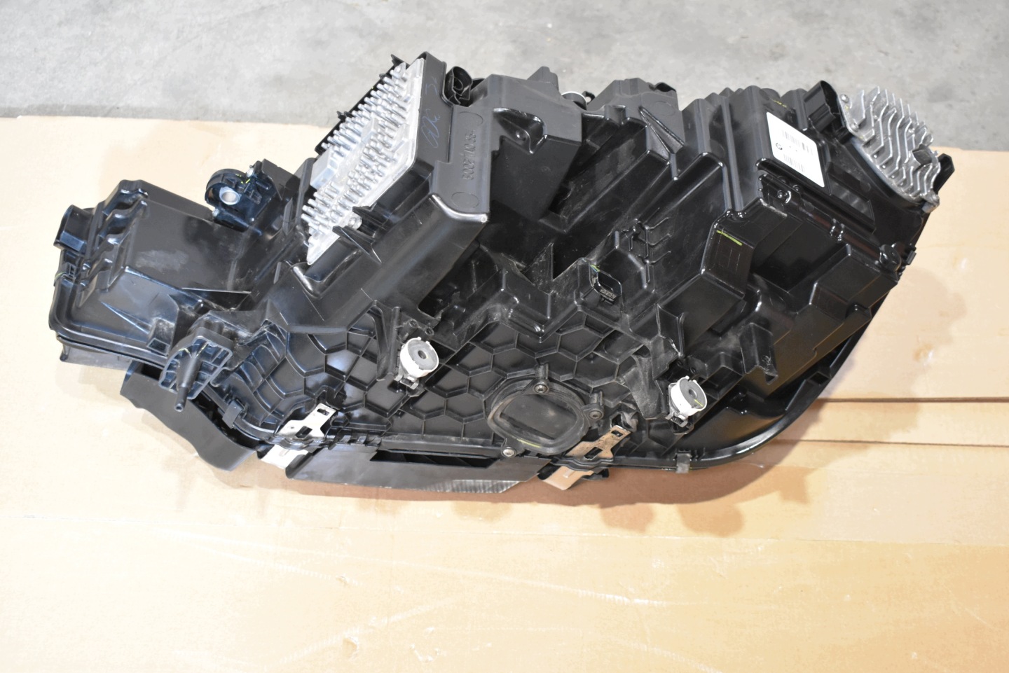 IDEALNE lights front front KPL. + MODULY BMW G07 X7 EUROPA 1