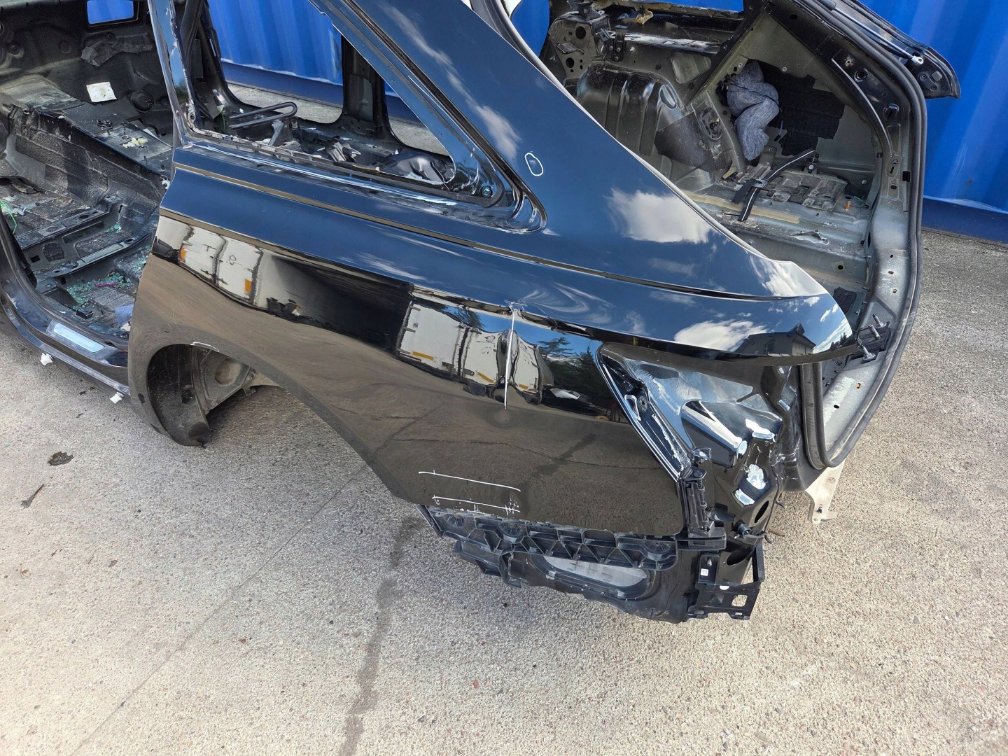 Audi A6 S6 C8 4K quarter rear left sump rear panel