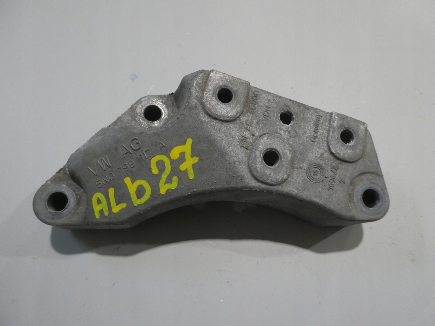 support gearboxes 5N0199117A VW SEAT SKODA