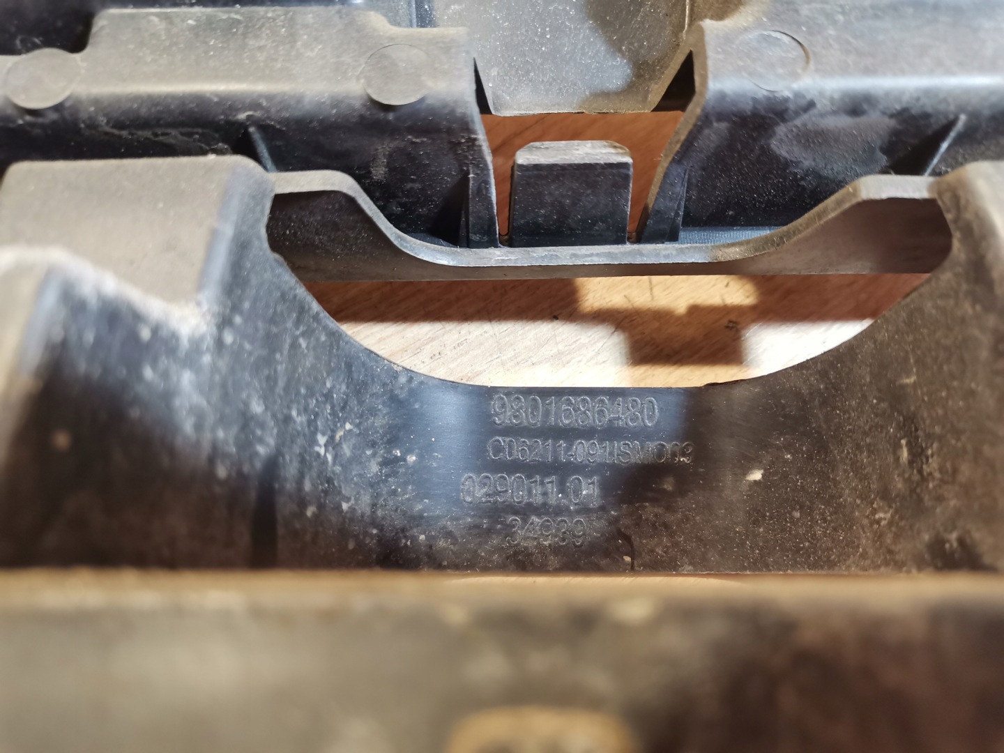 Support Moyenne Pare choc Arrière Arrière CITROEN C4 CACTUS 9801686480
