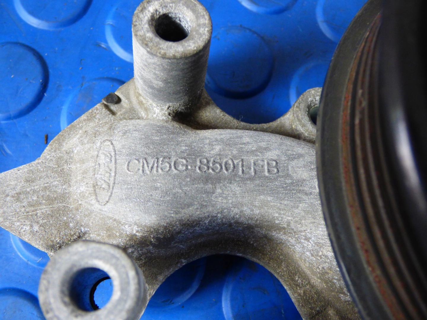 water pump FORD COURIER MK2 1.0 ECOBOOST