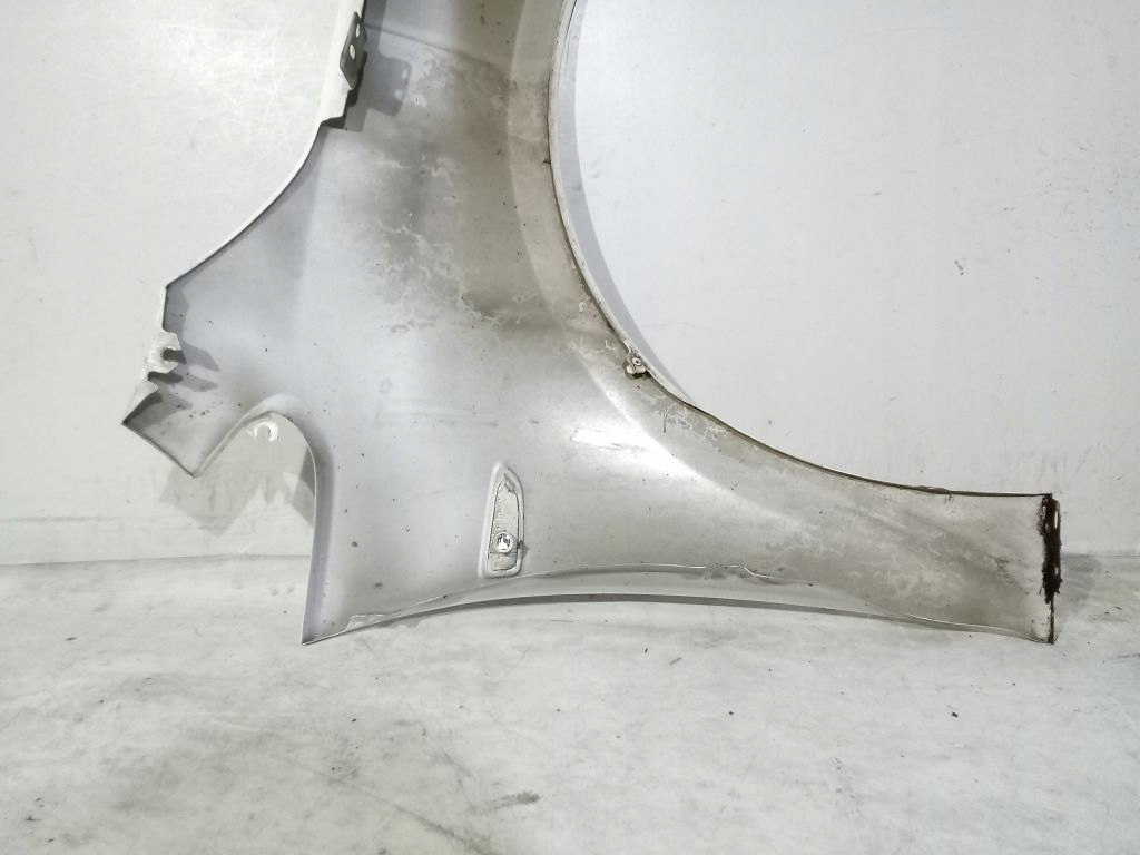 Opel Astra 4 IV J kombi parafango sinistra Y20R