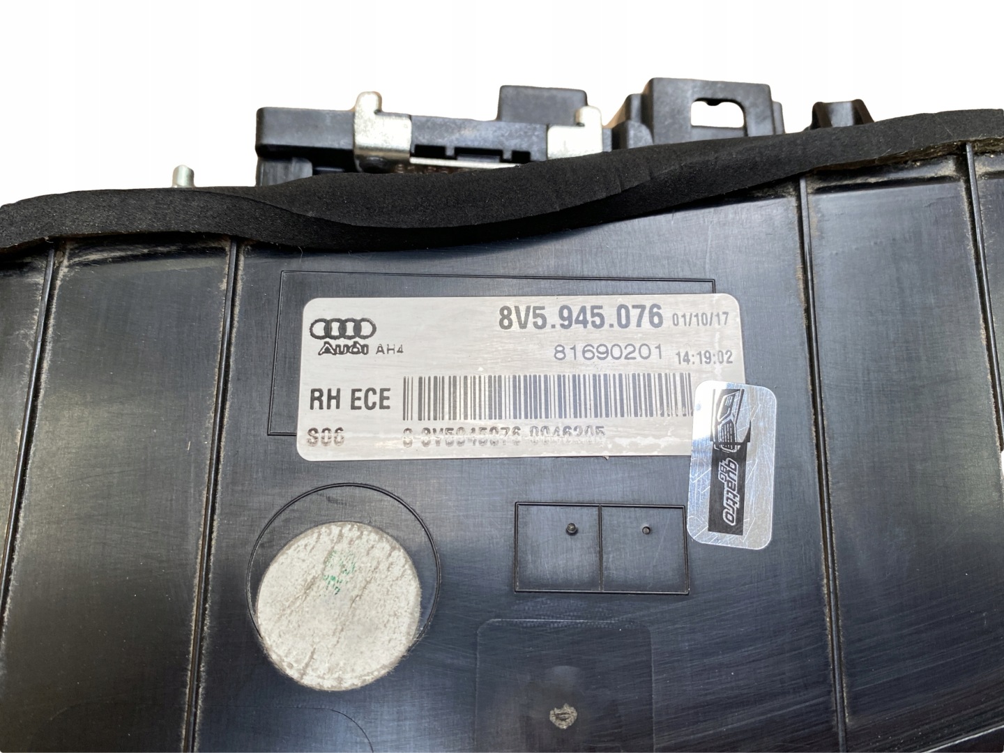 AUDI A3 8V LIFT sedan light right rear part 8V5945070
