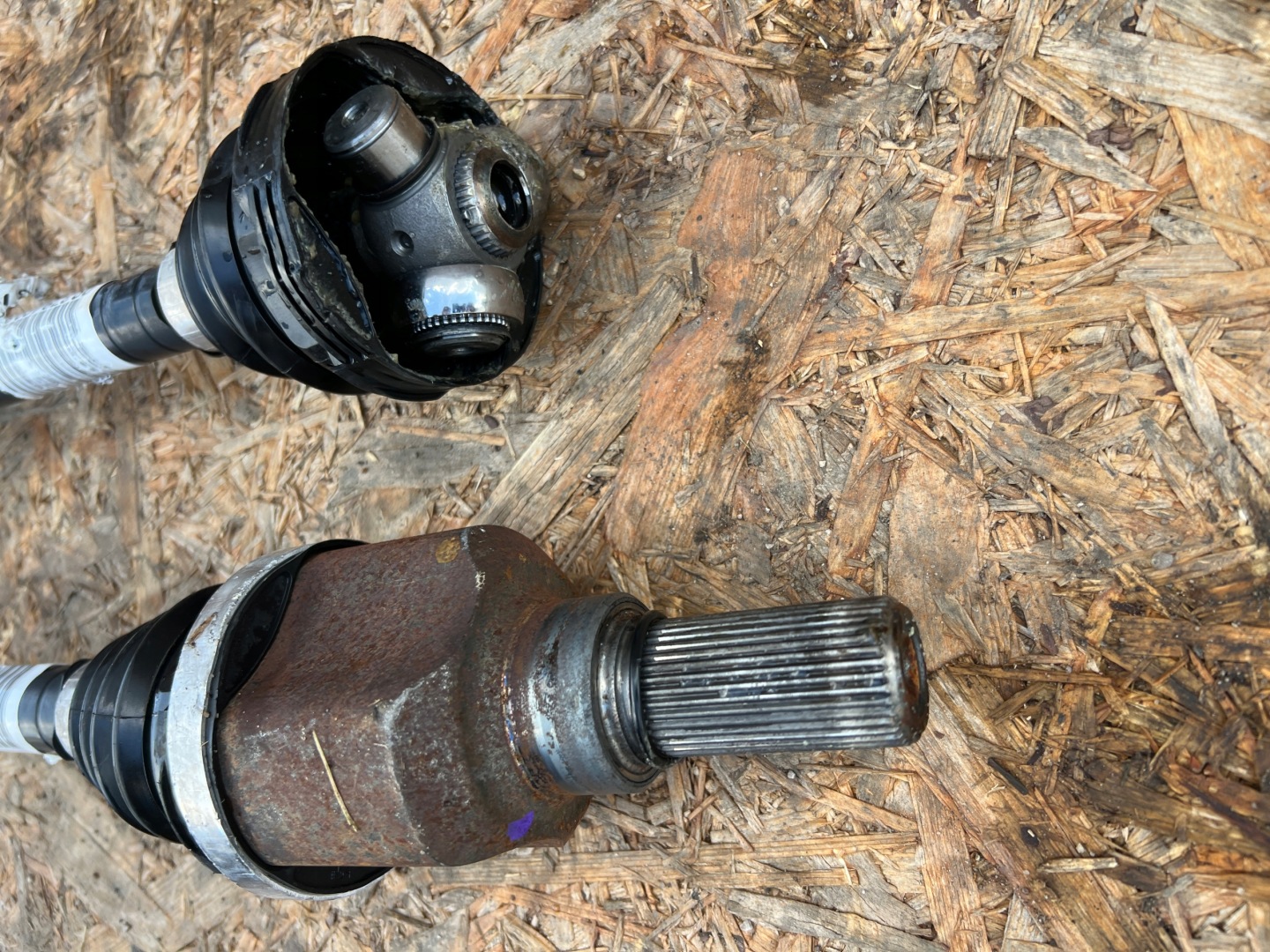 semi-axis left front PEUGEOT 308 III T10 1.5BHDI