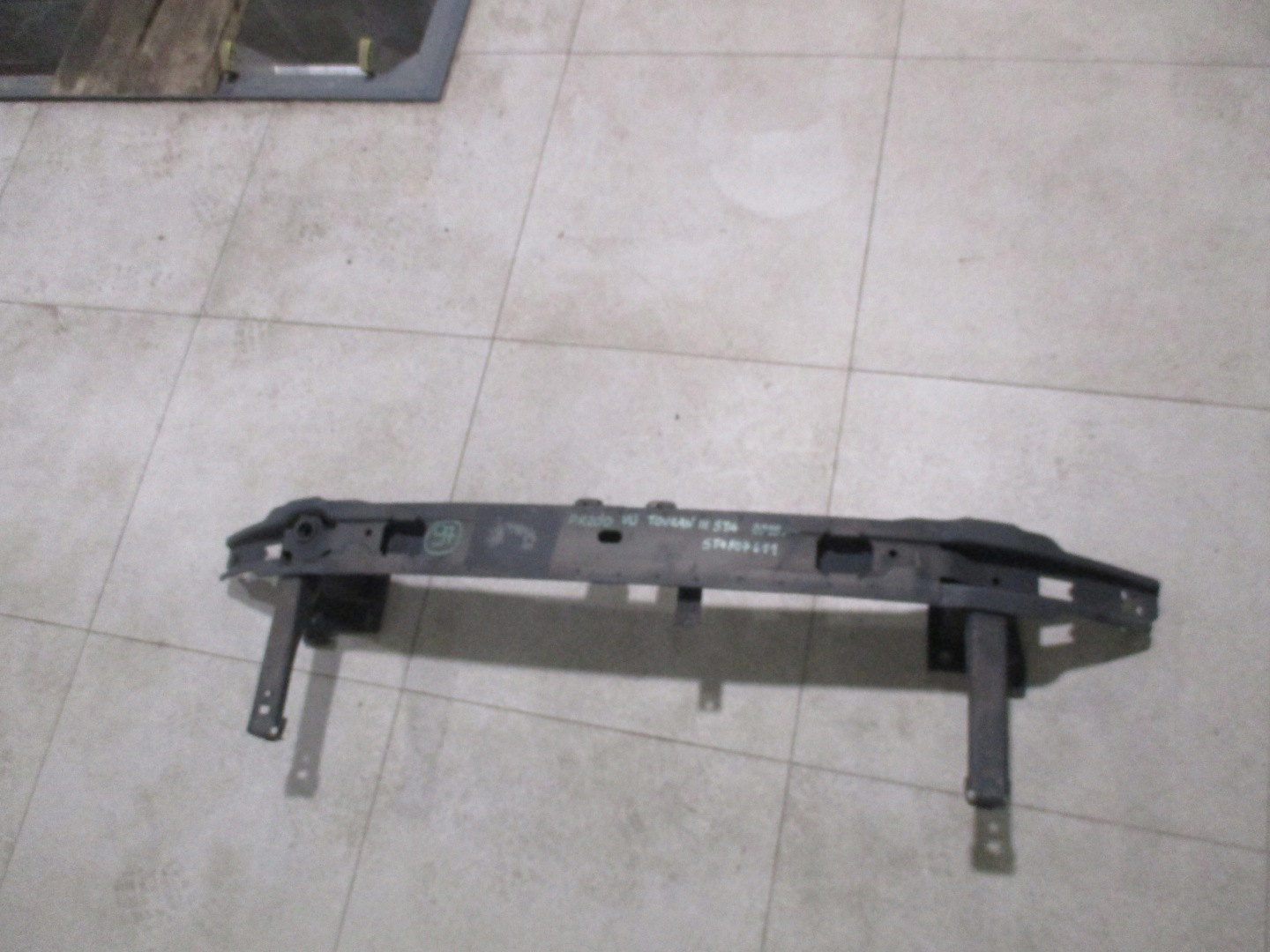 sider front VW Touran III 5TA 2015r- 5TA807611