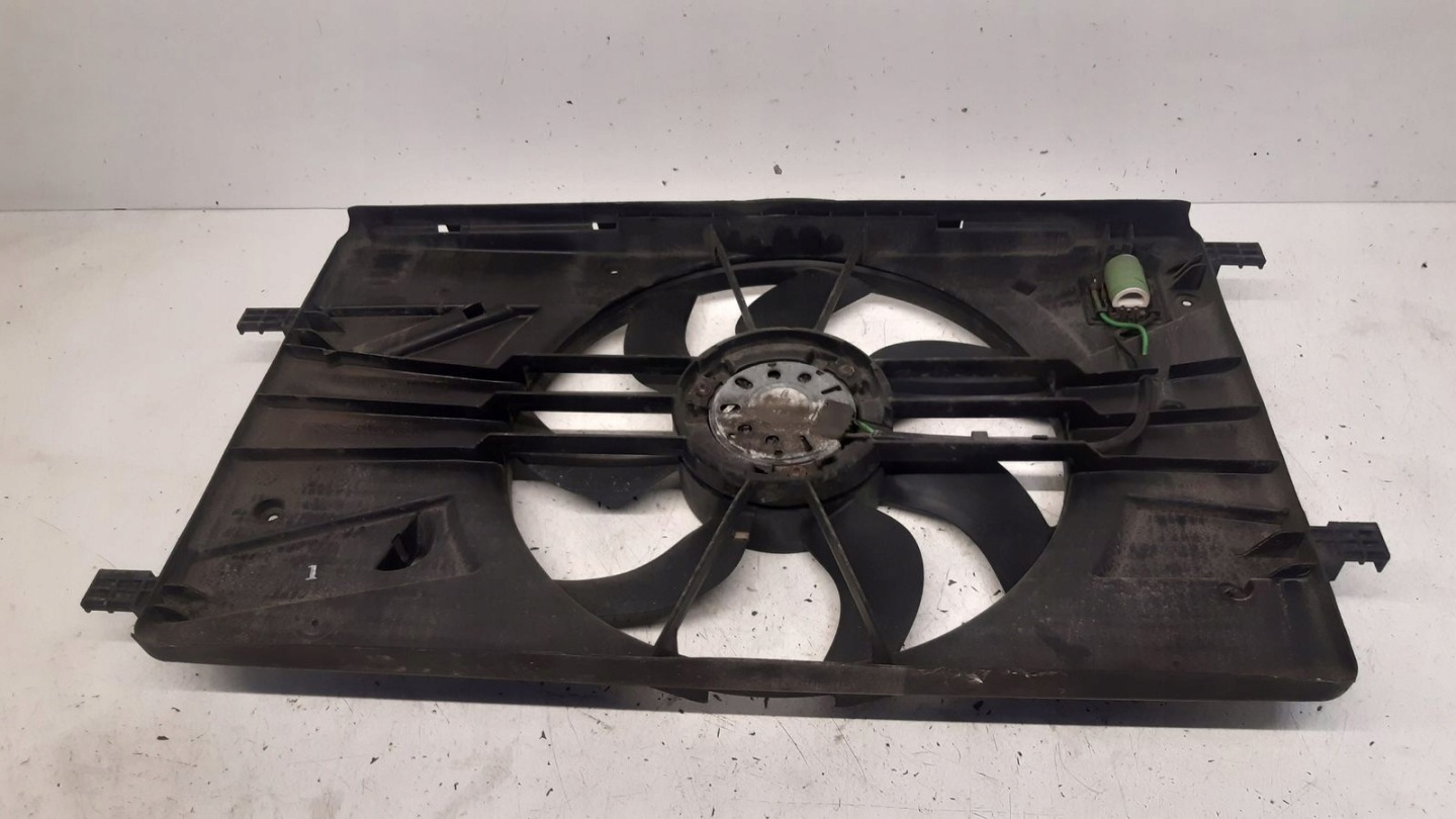 ventilátor chladiče Opel Astra J 1,7 CDTI