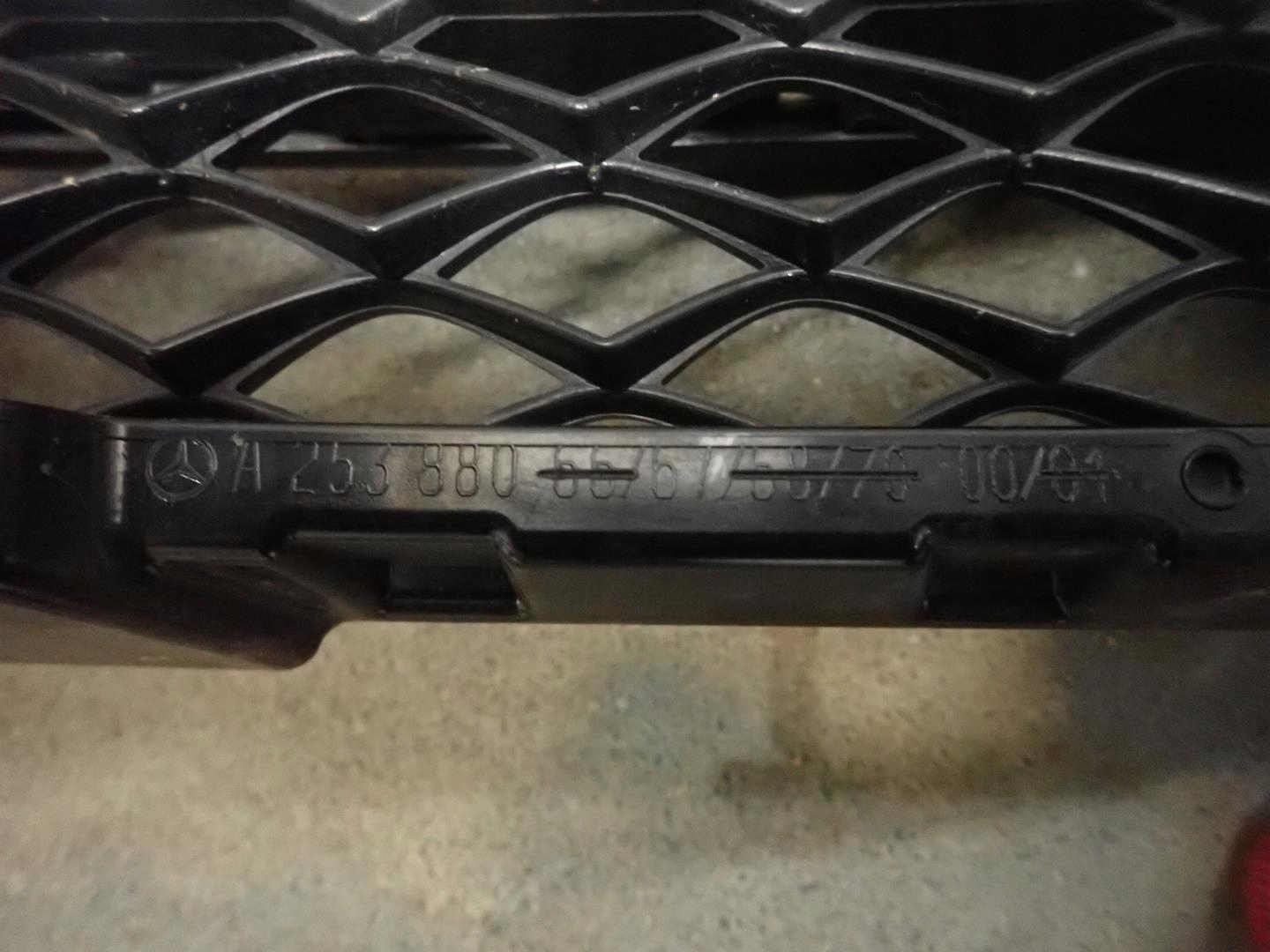 Grill MERCEDES GLC W253 A2538806675