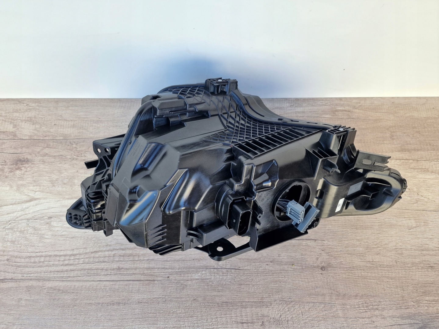 VOLVO POLESTAR 2 right light front REFLEKTOR LED