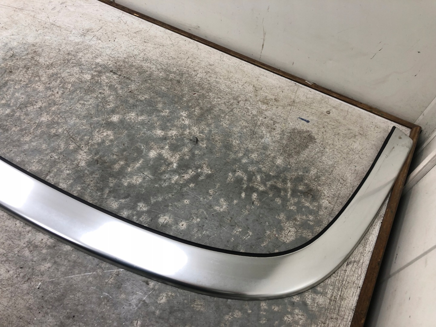 LOTKA CHROM AUDI A4 B6 CABRIO 8H0853297