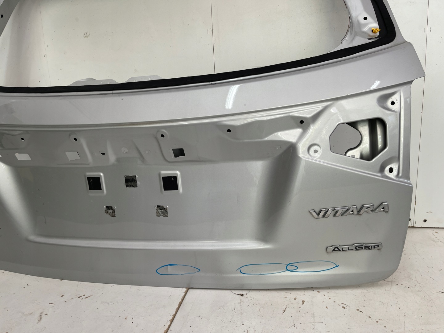 boot door rear boot Suzuki Vitara III 3 (LY) 15