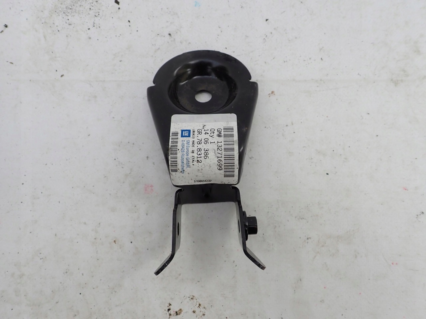 OPEL INSIGNIA A and 1 08-17 console holder siders right