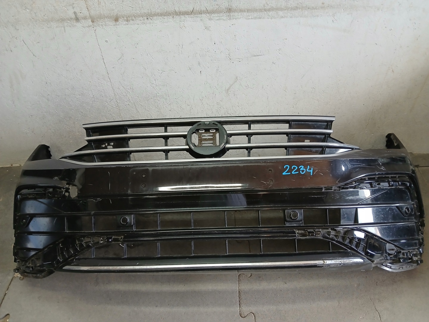 bumper front VW TIGUAN II 2 R LINE LIFT 19- 5NA