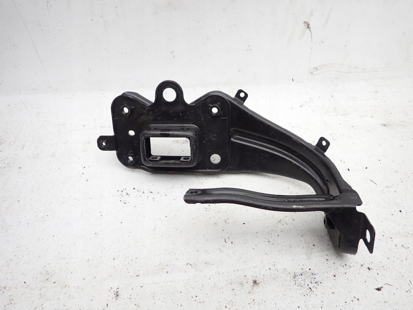 MERCEDES E-KLASA W211 02-09 console holder left
