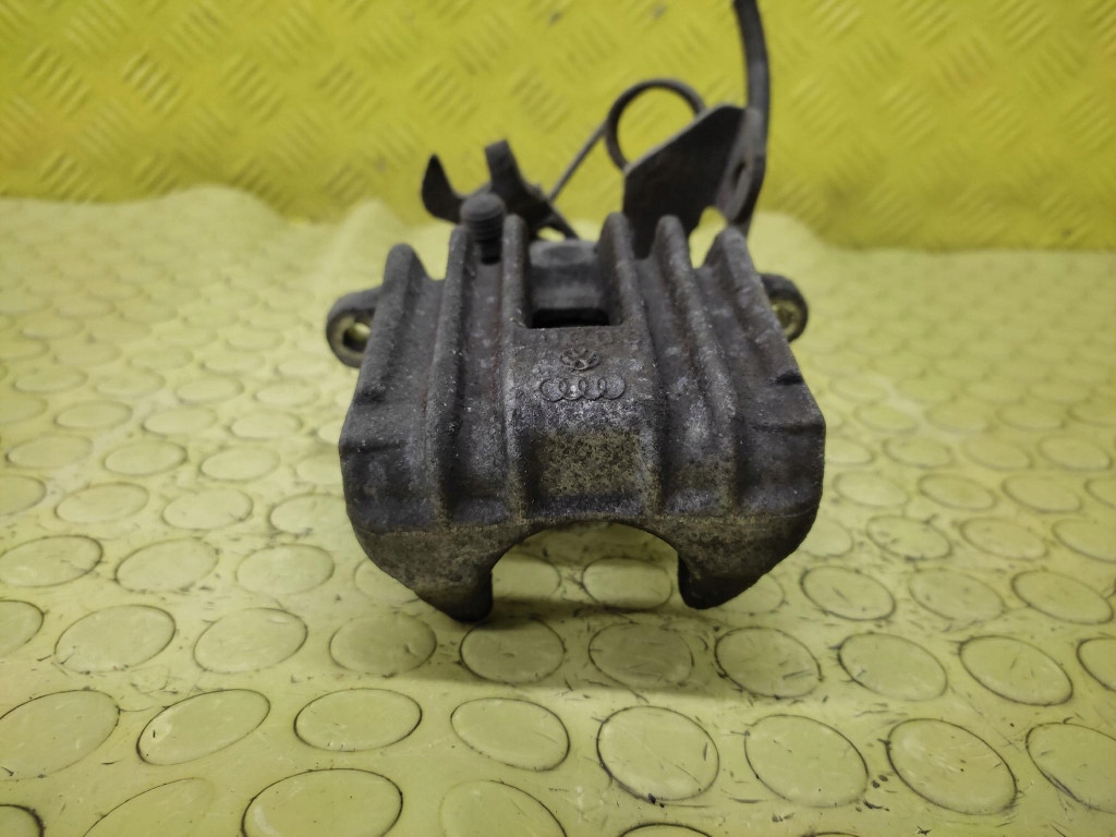 AUDI A6 C5 2.4 caliper left rear part