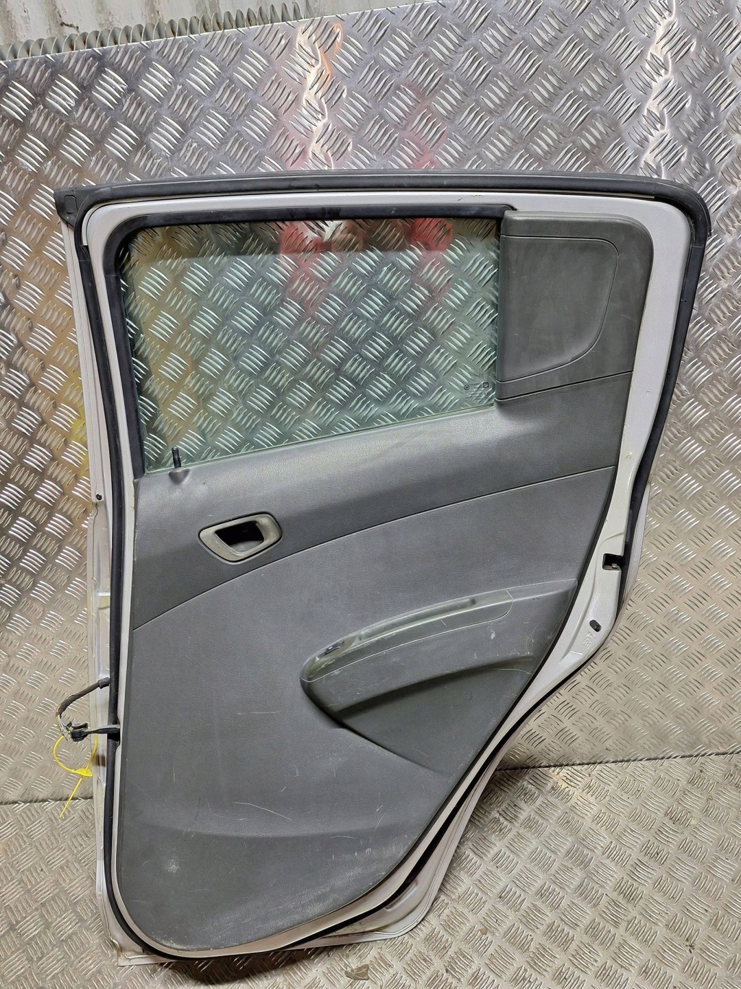 door rear part right CHEVROLET SPARK M33 09-14 complete