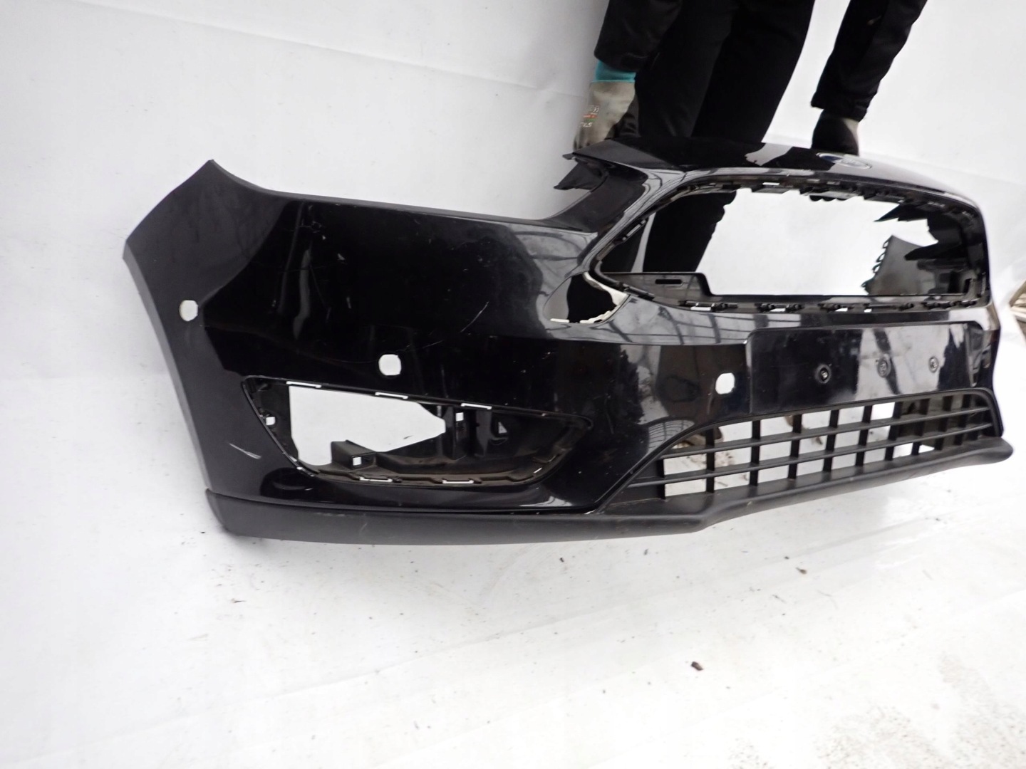 FORD FOCUS III MK3 LIFT 2014-2018 PDC nárazník předek přední