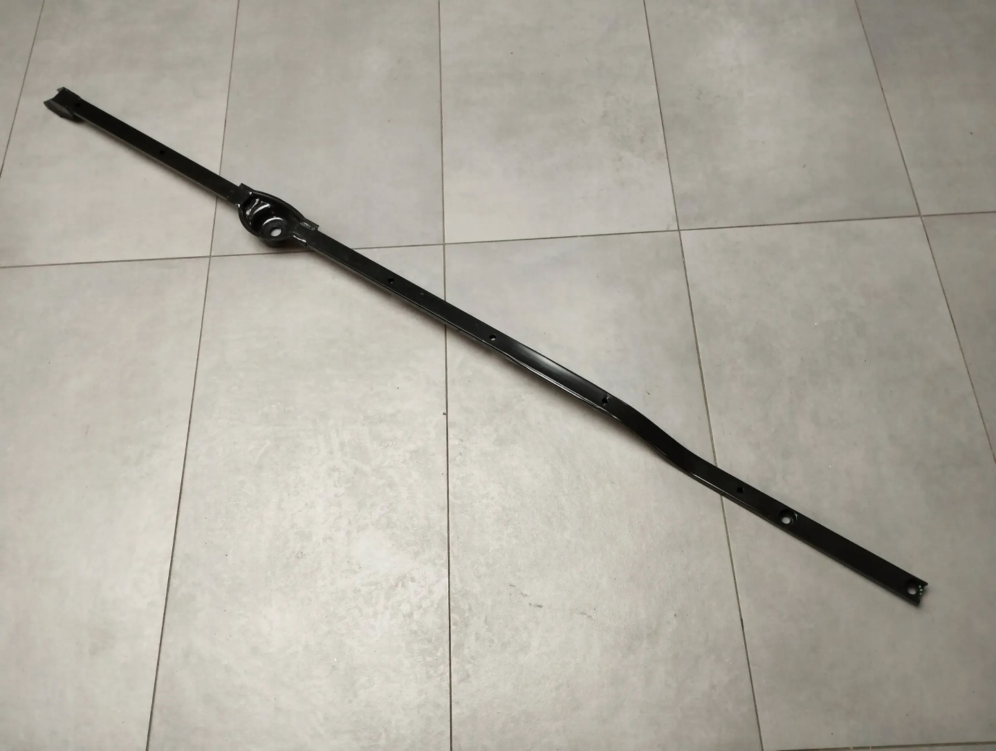 Audi A8 4N D5 LONG console brace 4N0803228K
