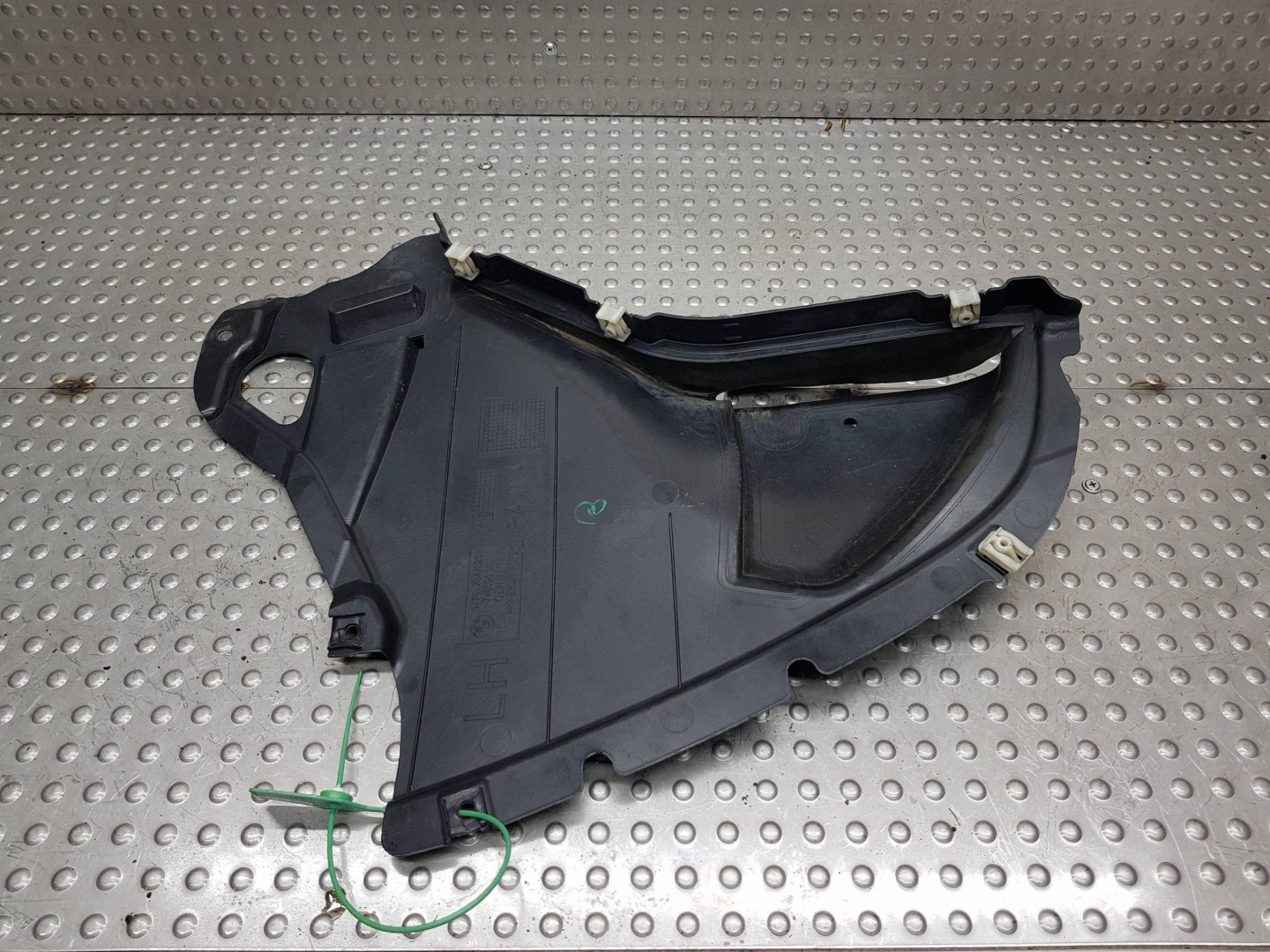 TROJKAT mudguard left front 7347023 BMW 7 G11 G12