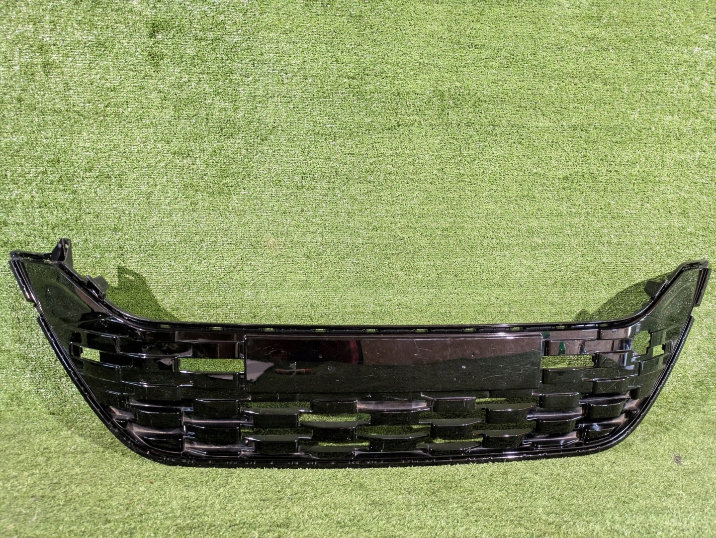 grid lower central of a bumper HYUNDAI BAYON