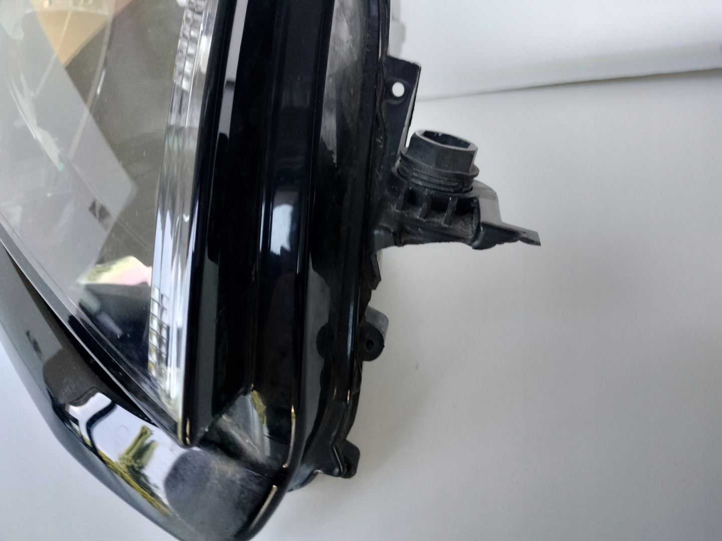 light right REFLEKTOR SKODA KAROQ 57A 17- LED