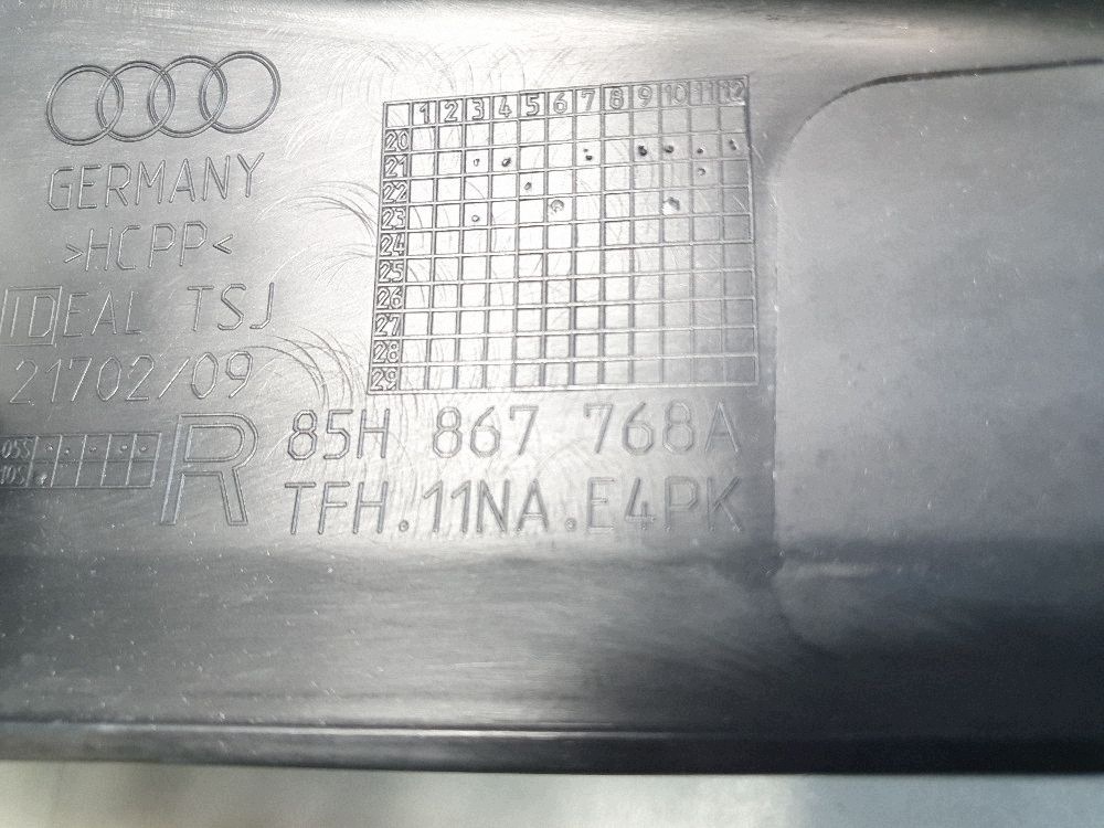 Audi SQ6 e-tron cap threshold rear 85H867768A