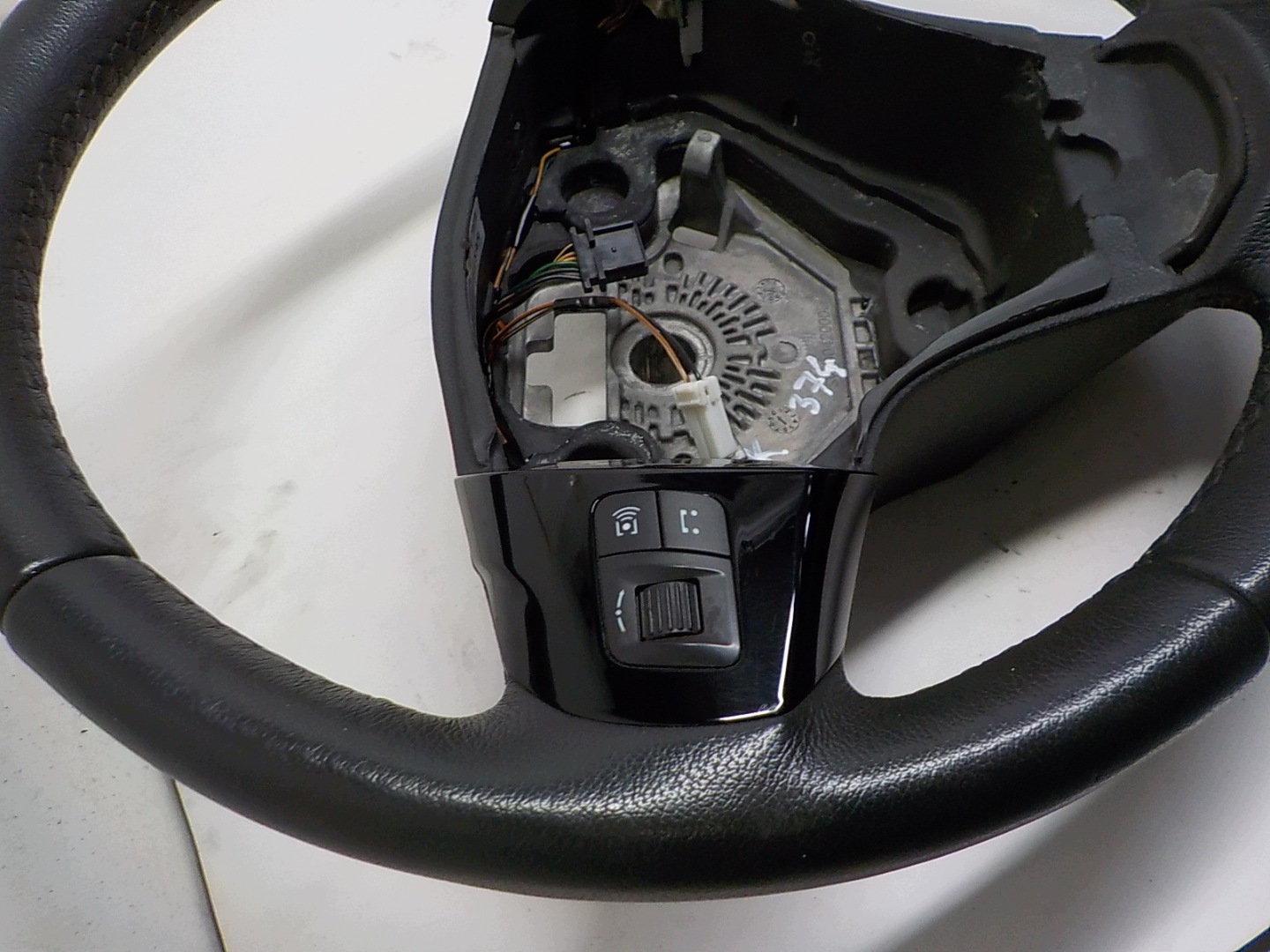 OPEL CORSA D lenkrad Leder MULTI GRZANA Z PODGRZEWANIEM