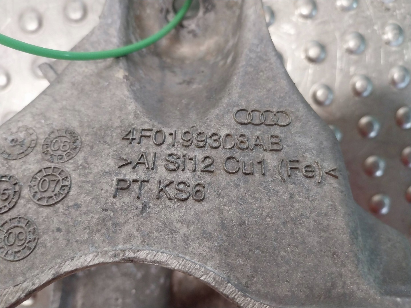 engine supporting mount right 4F0199308AB AUDI A6 C6 2.7 3.0 TDI ALLROAD