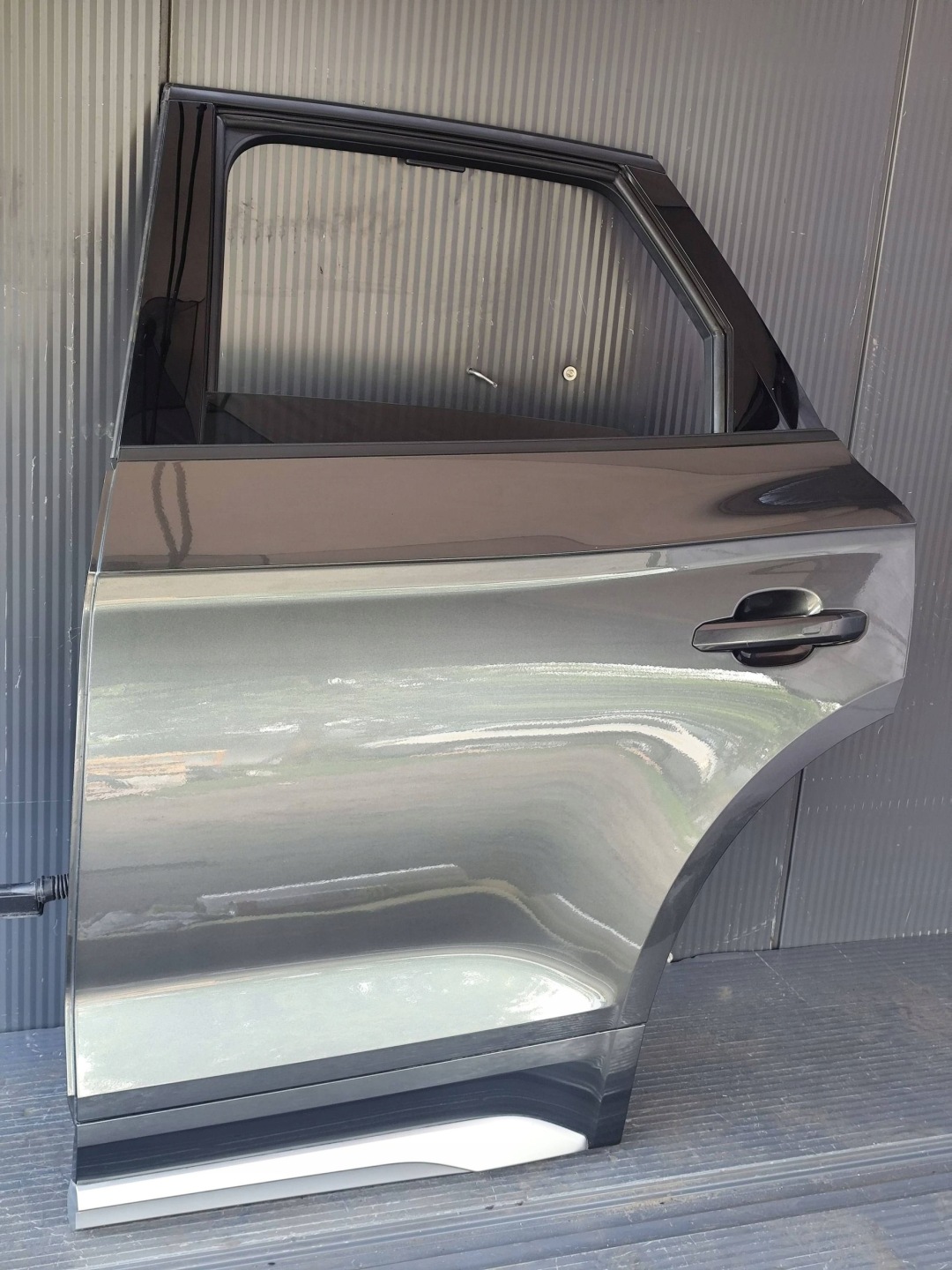 AUDI Q5 80A door rear. left complete DEMONTAZ