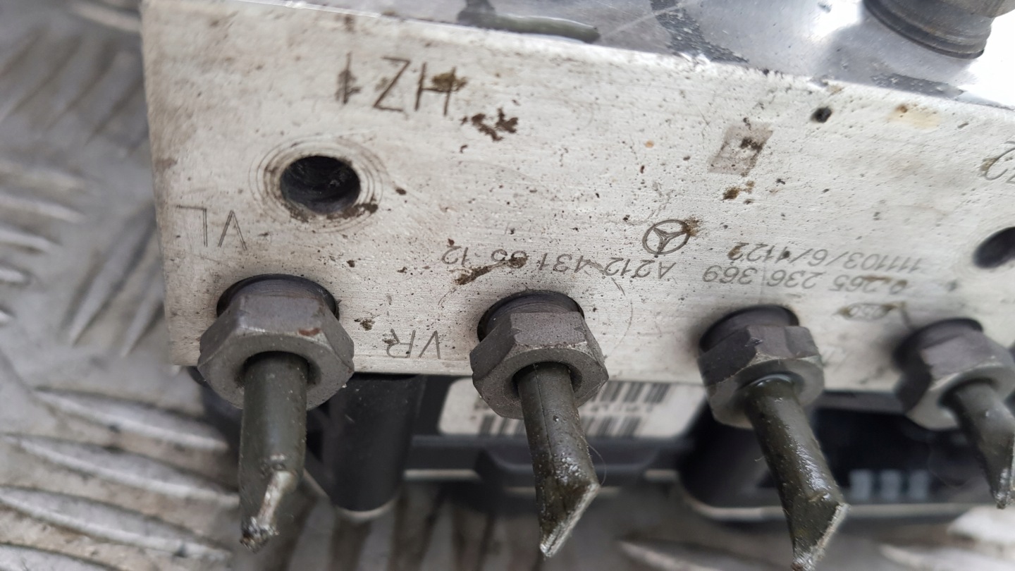 MERCEDES W212 pump control unit ABS 0265236369 0265236369