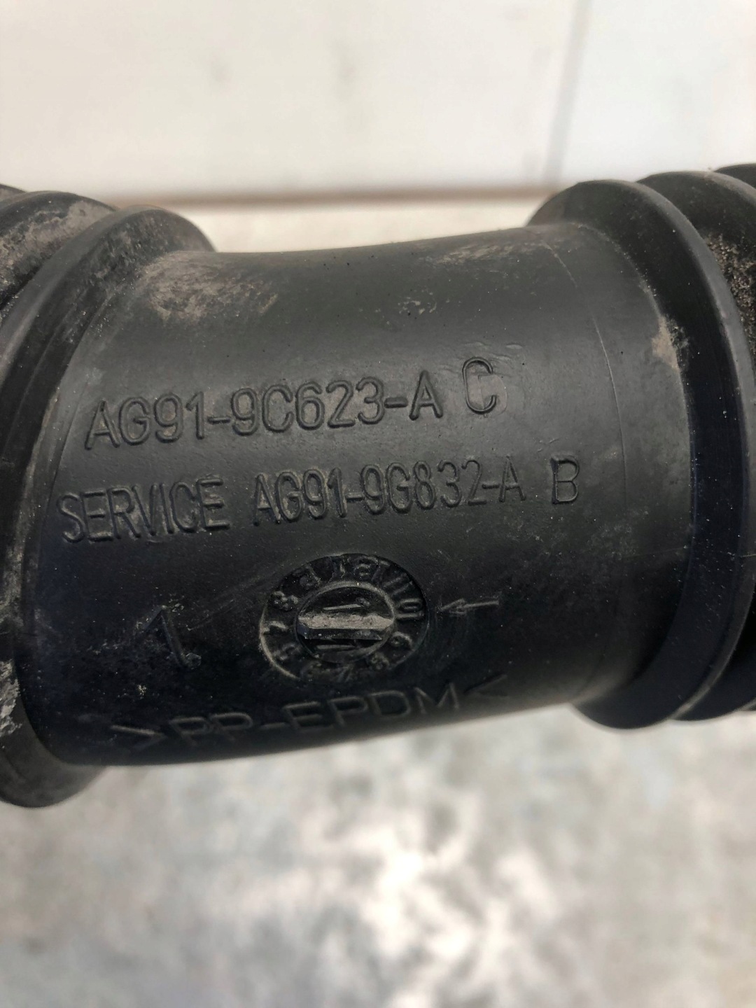 pipe air hose FORD MONDEO MK4 AG91-9C623-AC