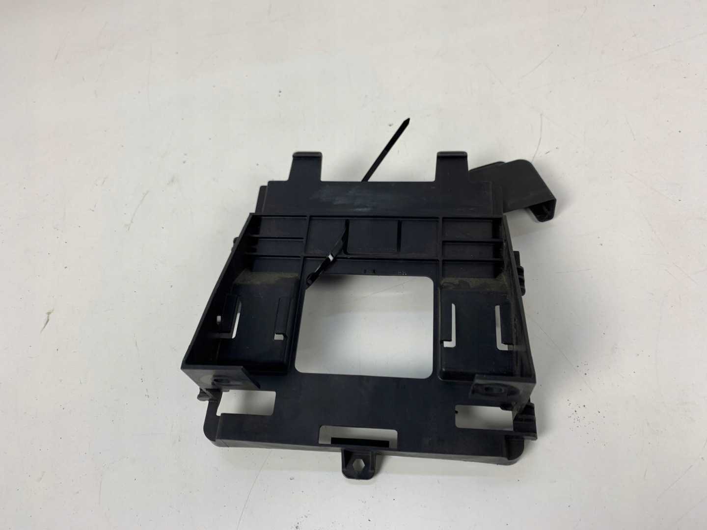 INSIGNIA B 2.0CDTI Support plaque KOMPUTERA 84127775