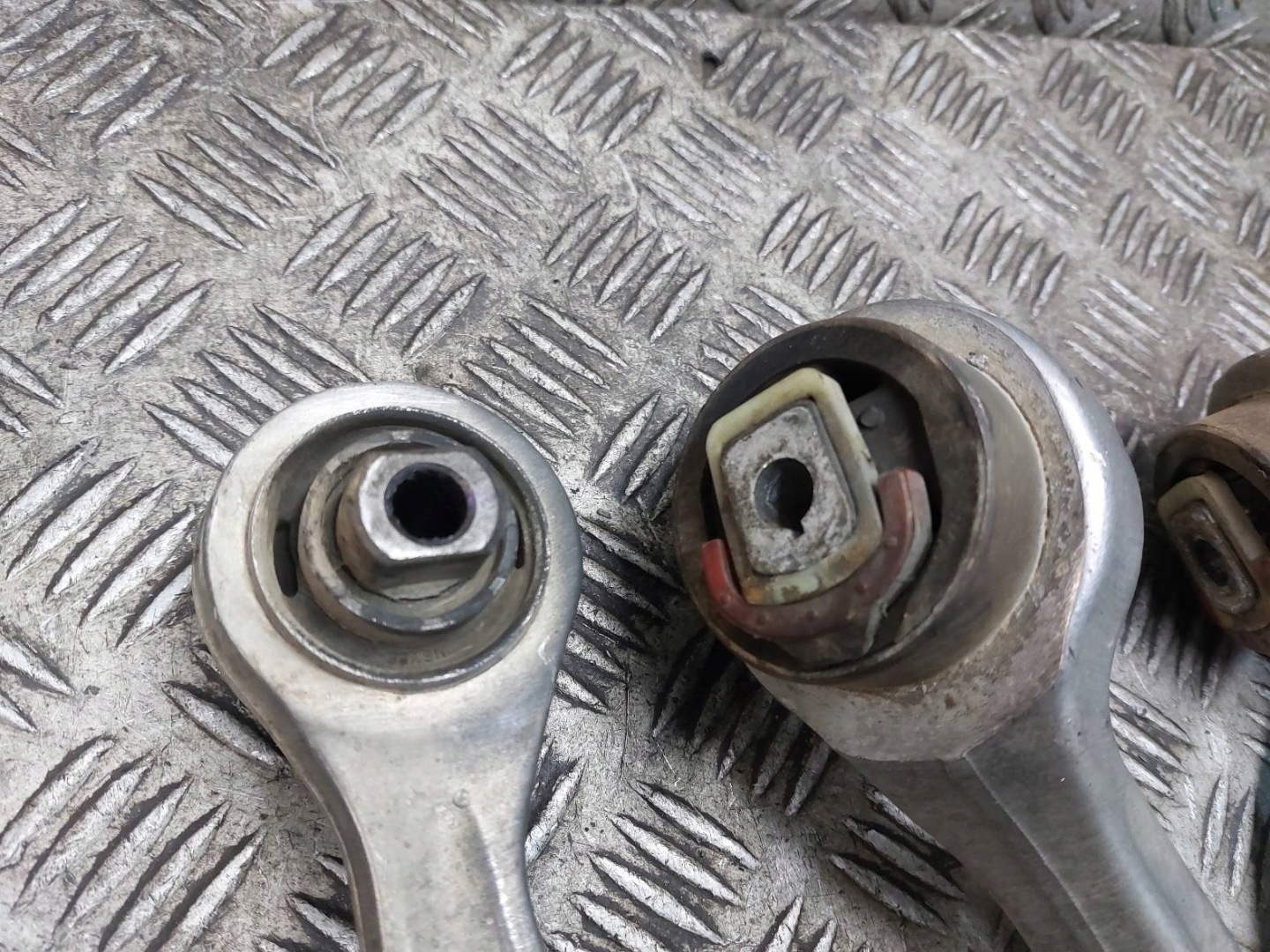 Bras Avant KOMPLET AUDI A4 B5 FL