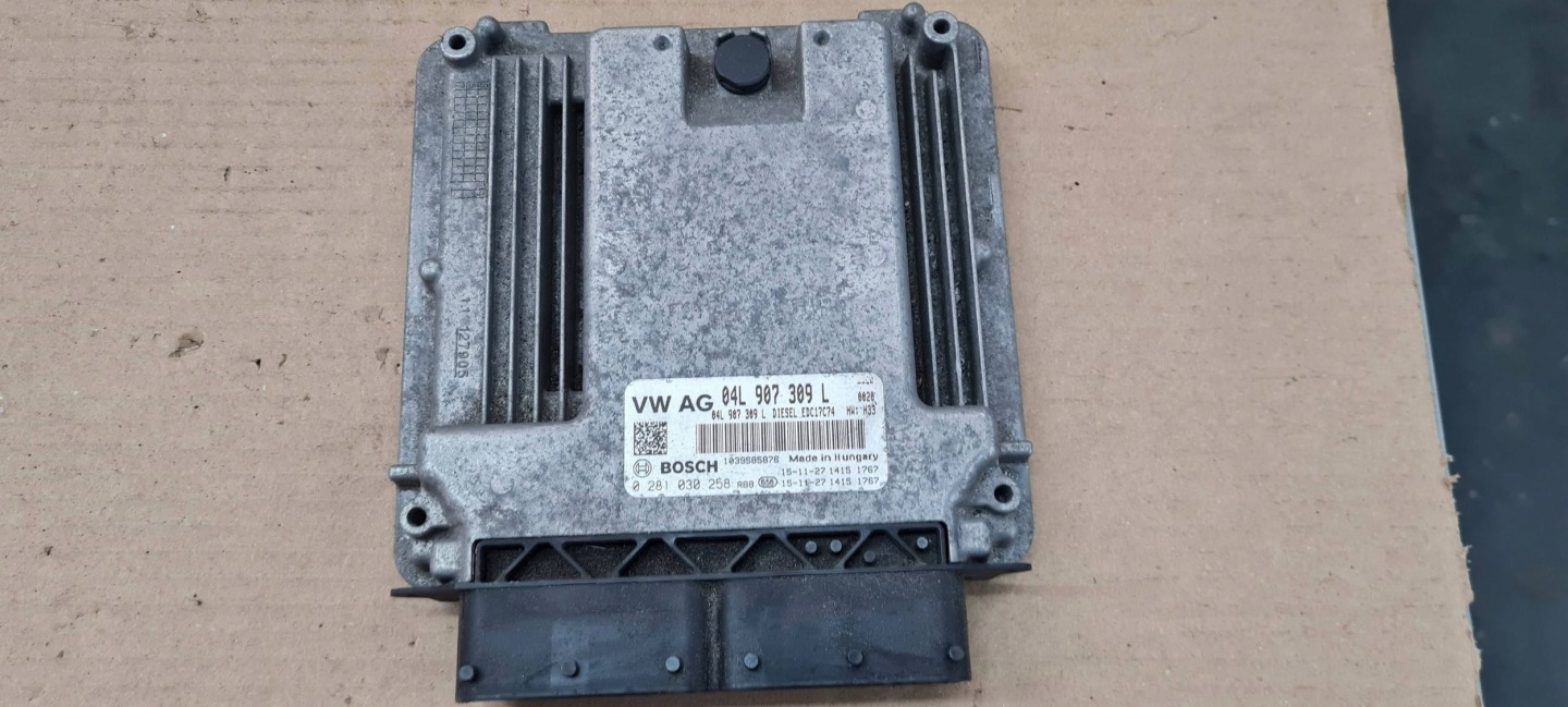 A4 B9 8W computer control unit of the engine 2.0 TDI 04L907309L A5 8W